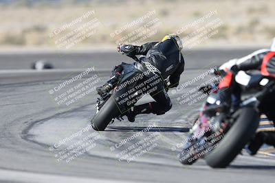 media/Dec-01-2025-Moto Forza (Mon) [[2daa91e15f]]/1-Advanced Group/Session 2 Turn 11 Backside/
